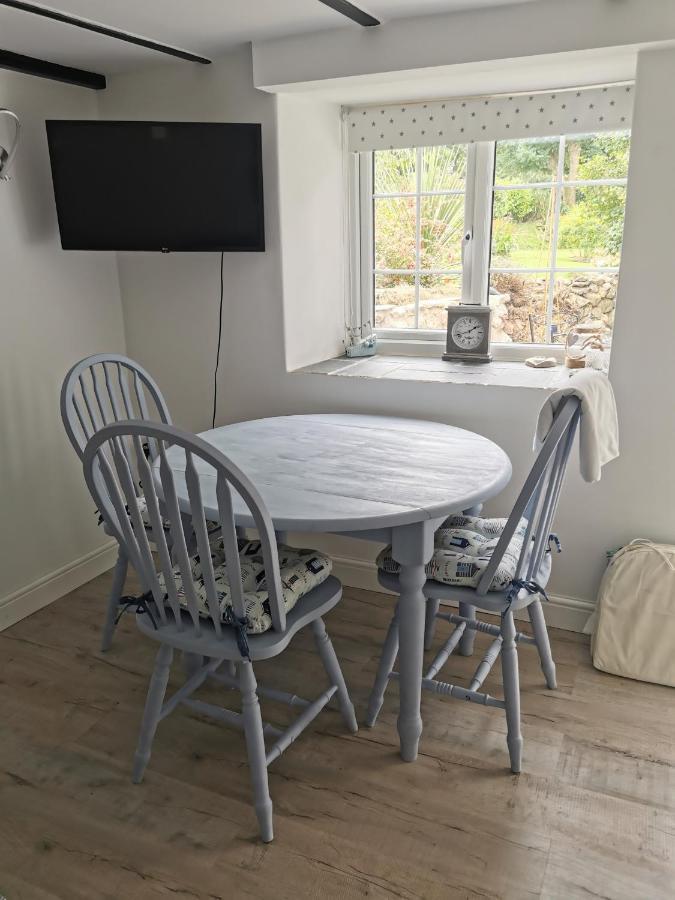 Captivating Isolde Cottage With Pool Near St Ives カムボーン エクステリア 写真